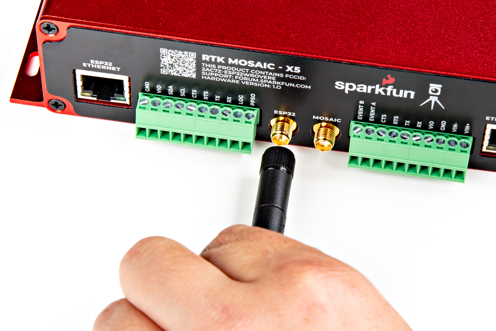WiFi antenna connected to the device