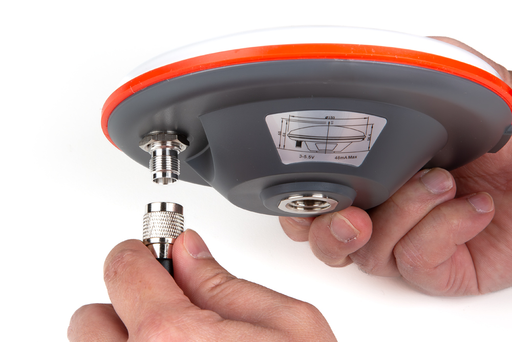 GNSS antenna connected to the cable